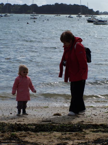 A la recherche des coquillages avec mamily