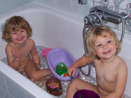 le bain des coquines les 2 Ma