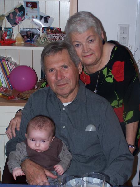 avec papi Michel et mamie Liliane
