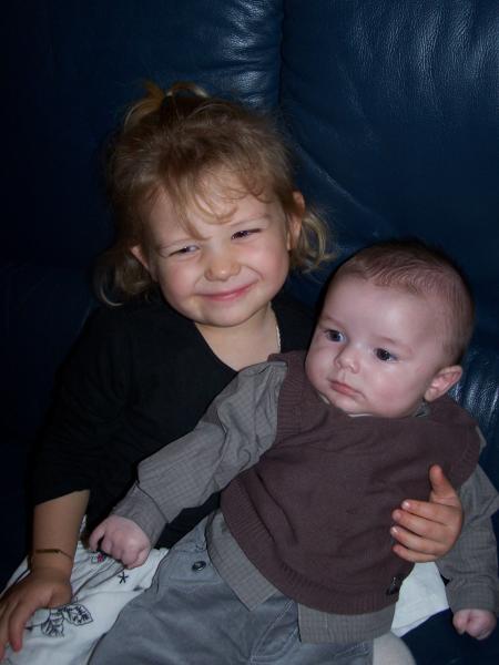 Avec mon petit fr�re le jour de mon anniv